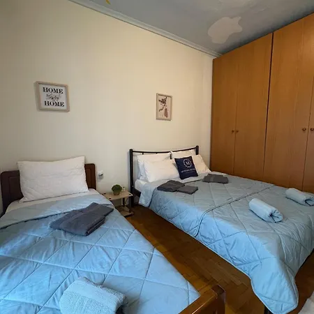 Myrsini's Residents With Private Parking