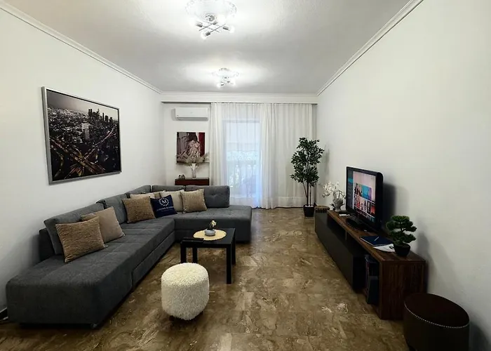 Myrsini's Residents With Private Parking *